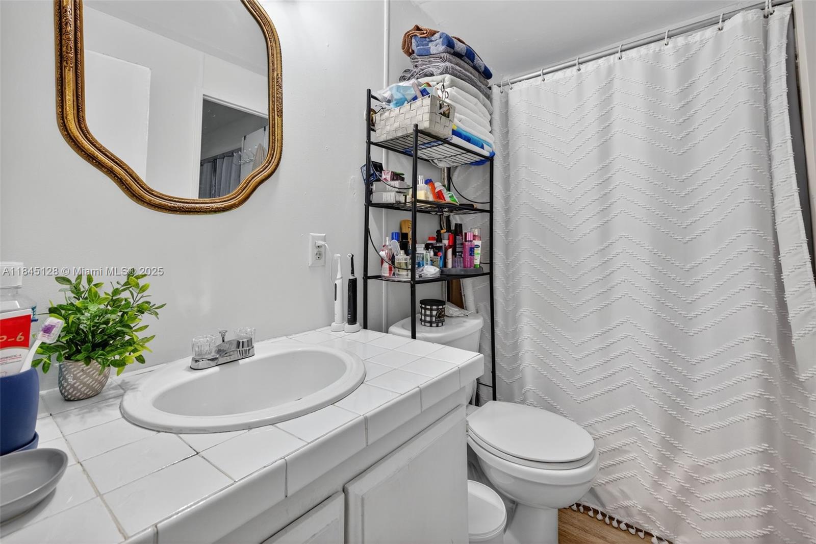 RAVENSWOOD NORTH - Residential