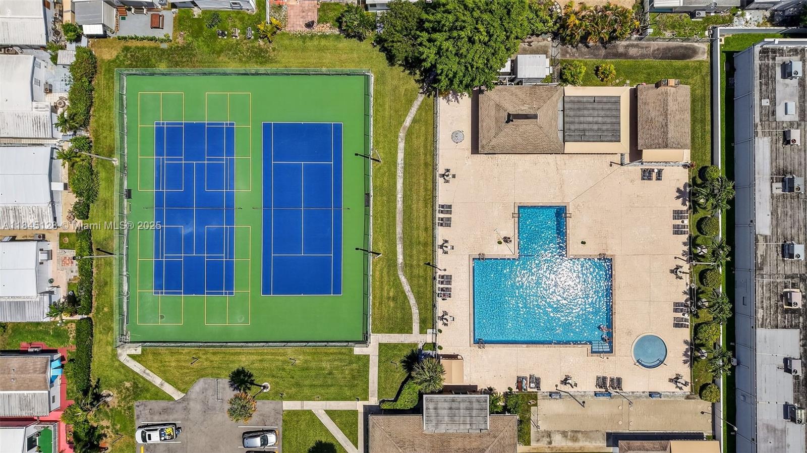 RAVENSWOOD NORTH - Residential