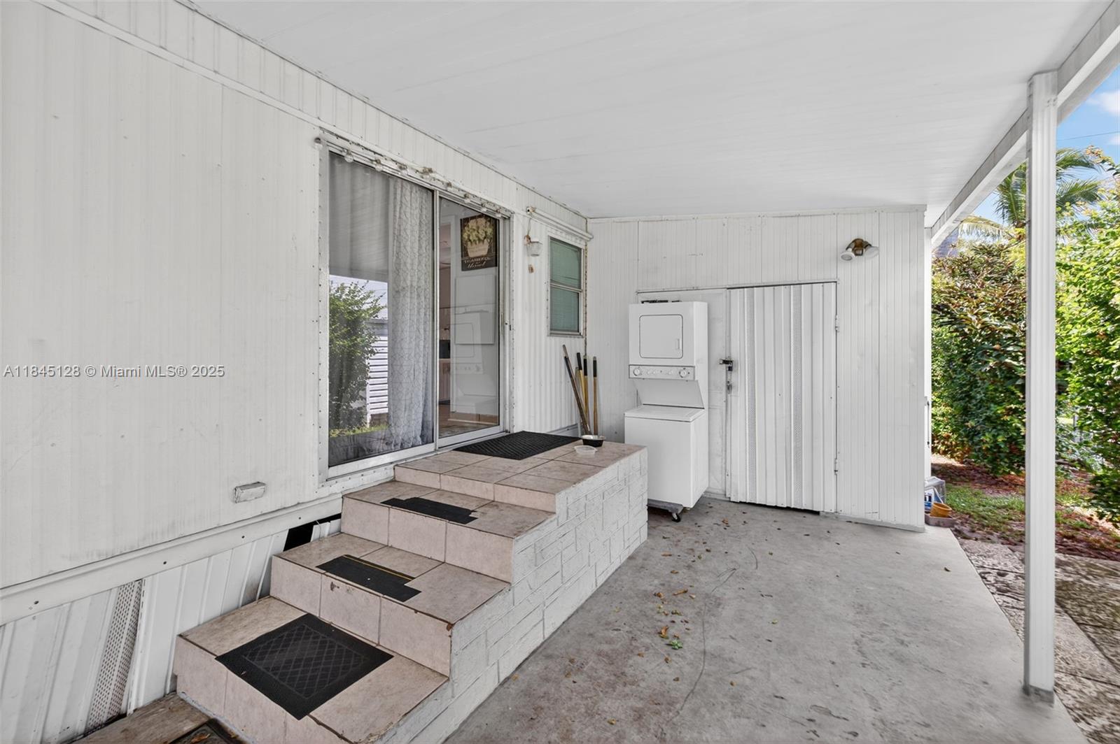 RAVENSWOOD NORTH - Residential