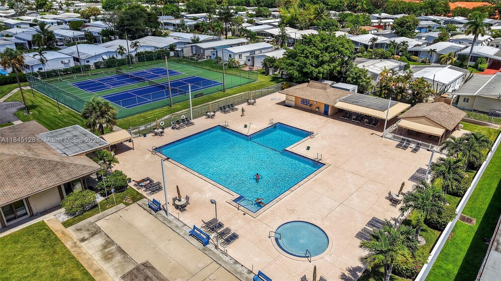 RAVENSWOOD NORTH - Residential