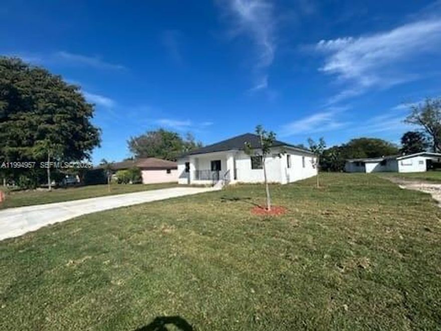 BRAND NEW HOUSE BIG 4 BED 3 BATHS WITH HUGE YARD. TO BE COMPLETED BY END OF AUGUST 2026. MODELS AVAILABLE CALL LA