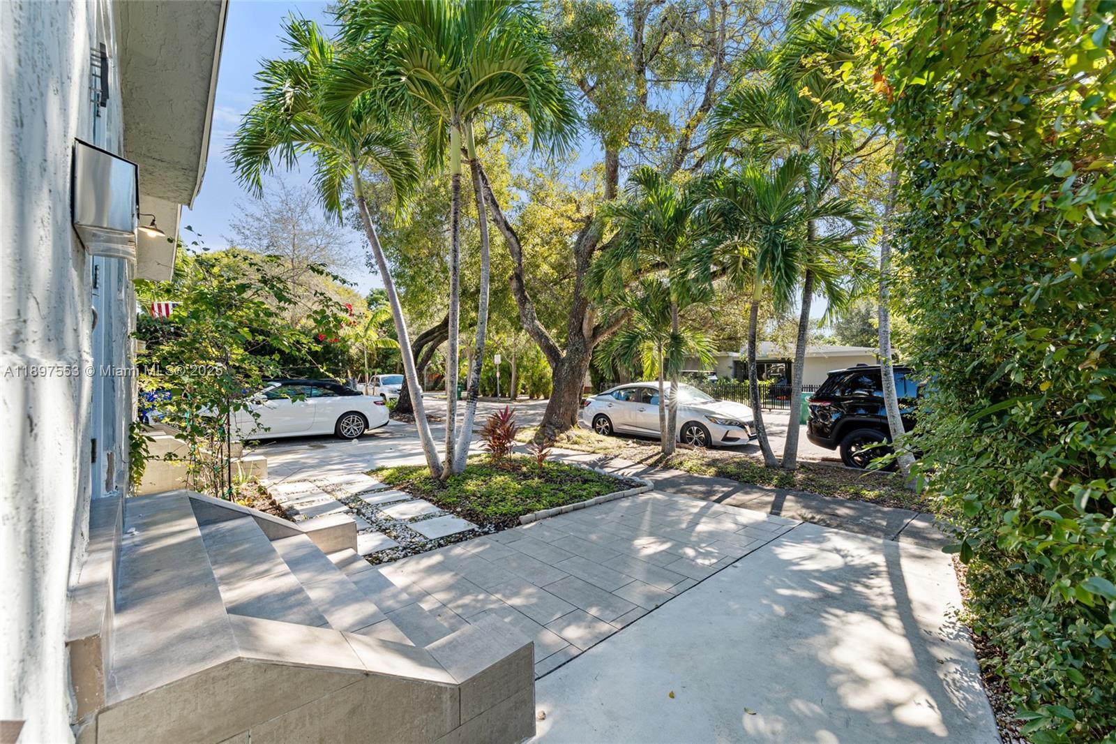 SHADOWLAWN - Residential Income