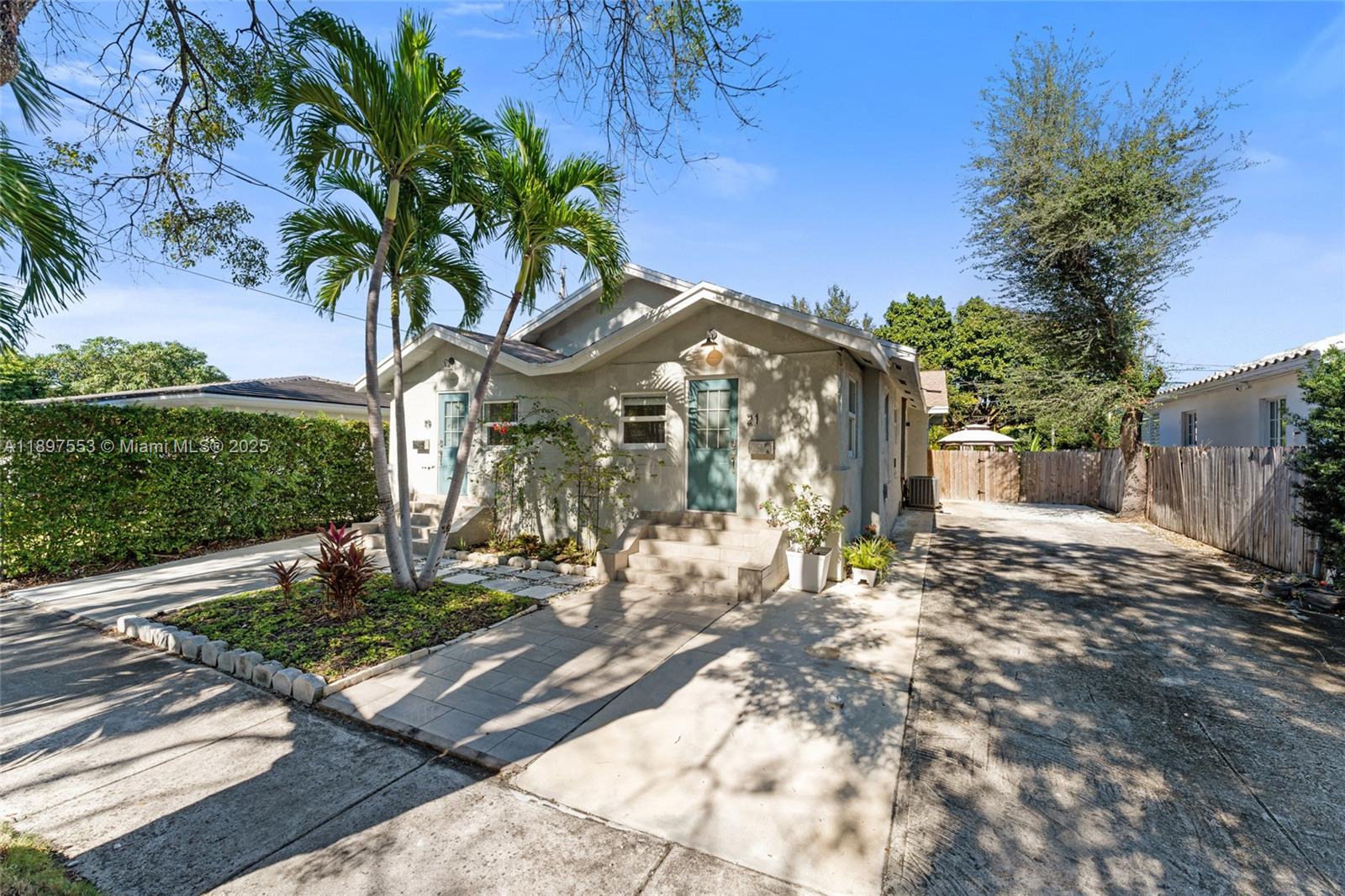 19 NE 48th St