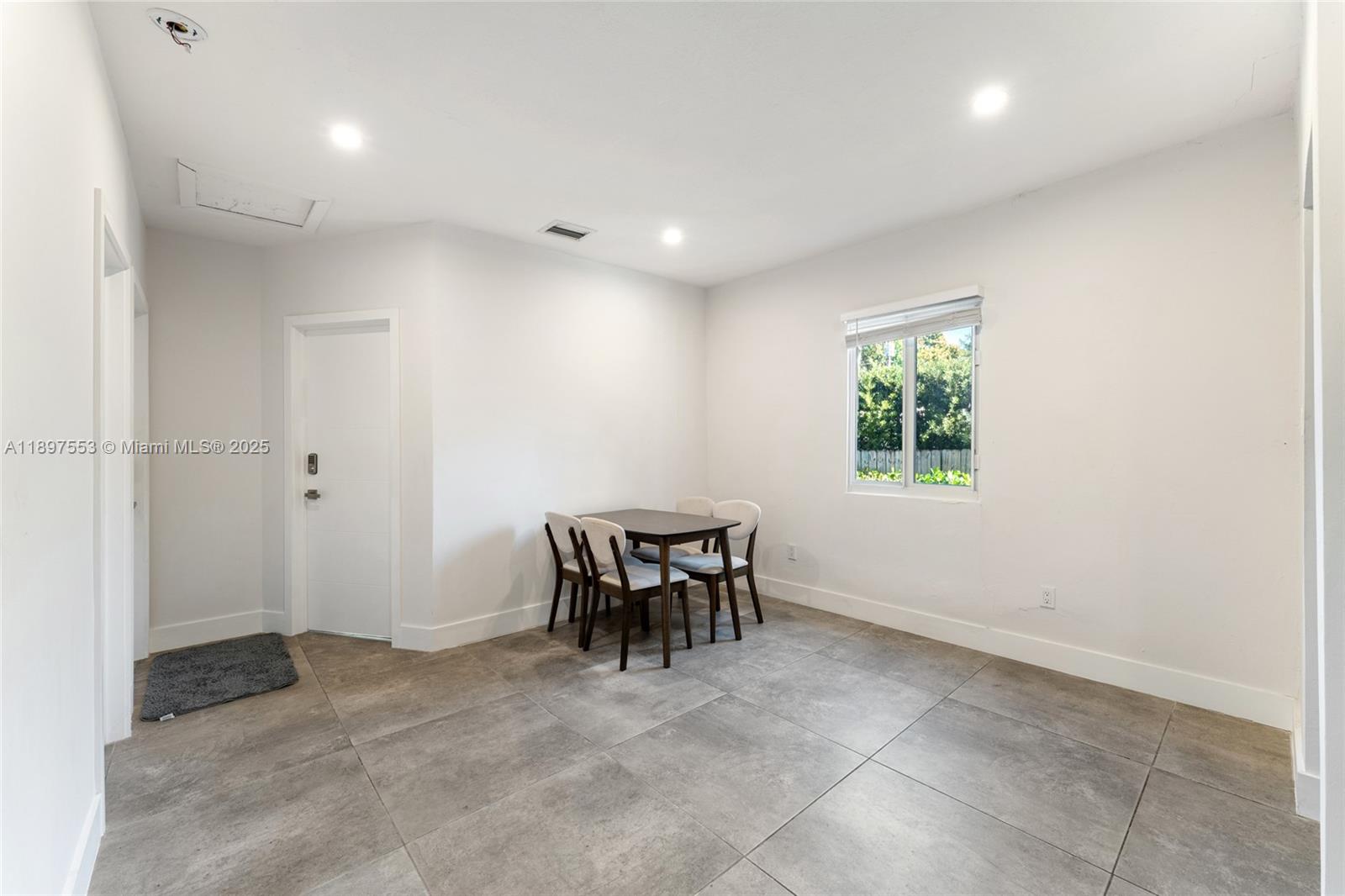 SHADOWLAWN - Residential Income
