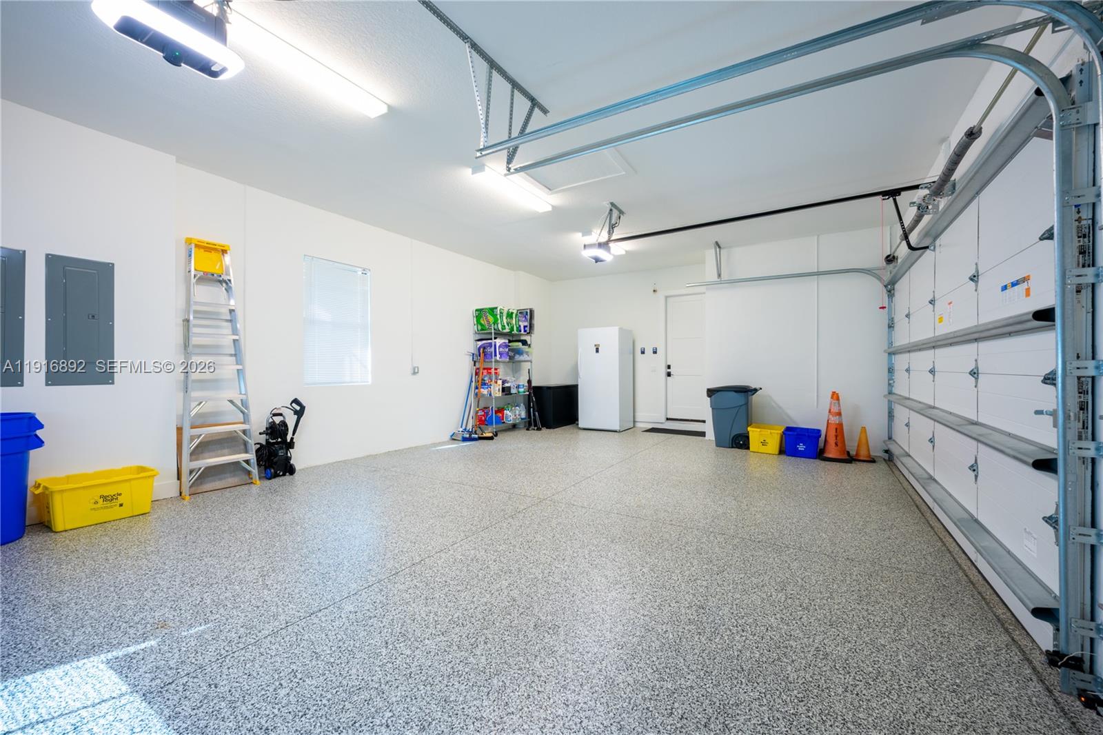 ARTISTRY REPLAT - Residential