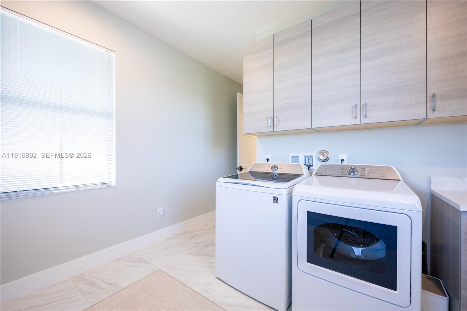 ARTISTRY REPLAT - Residential