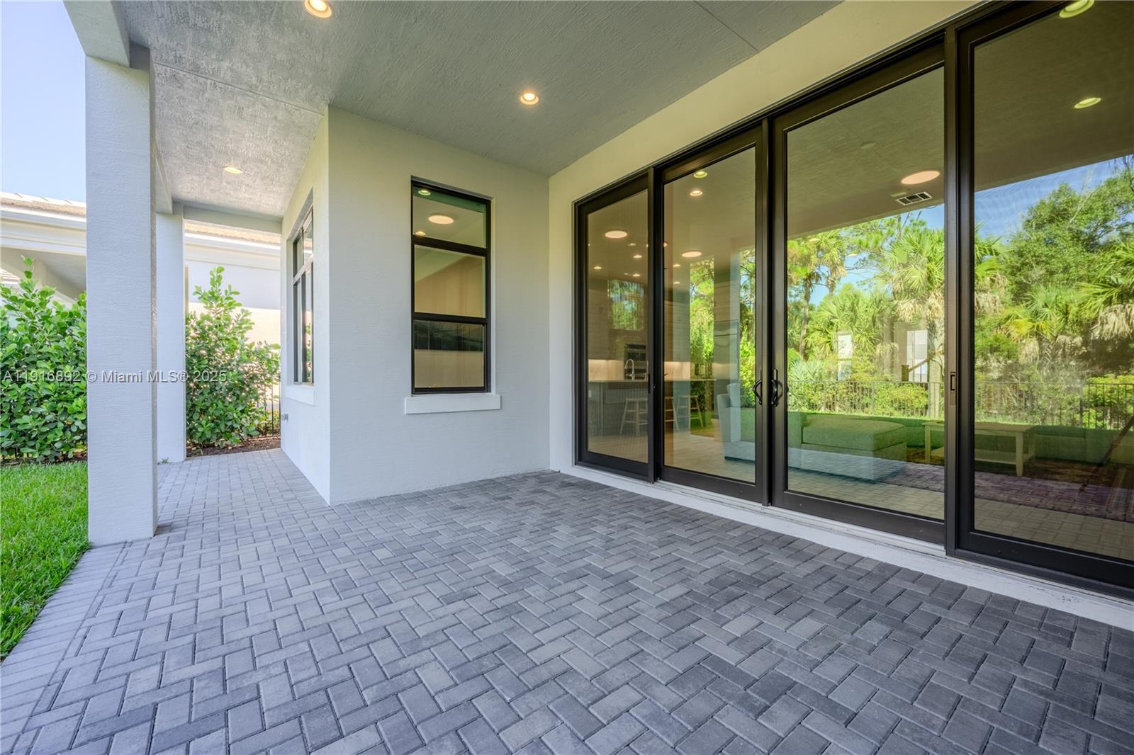 ARTISTRY REPLAT - Residential