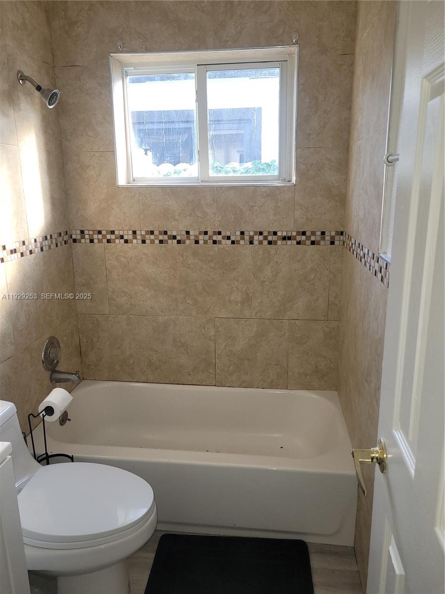 EARLINGTON HEIGHTS - Residential Income