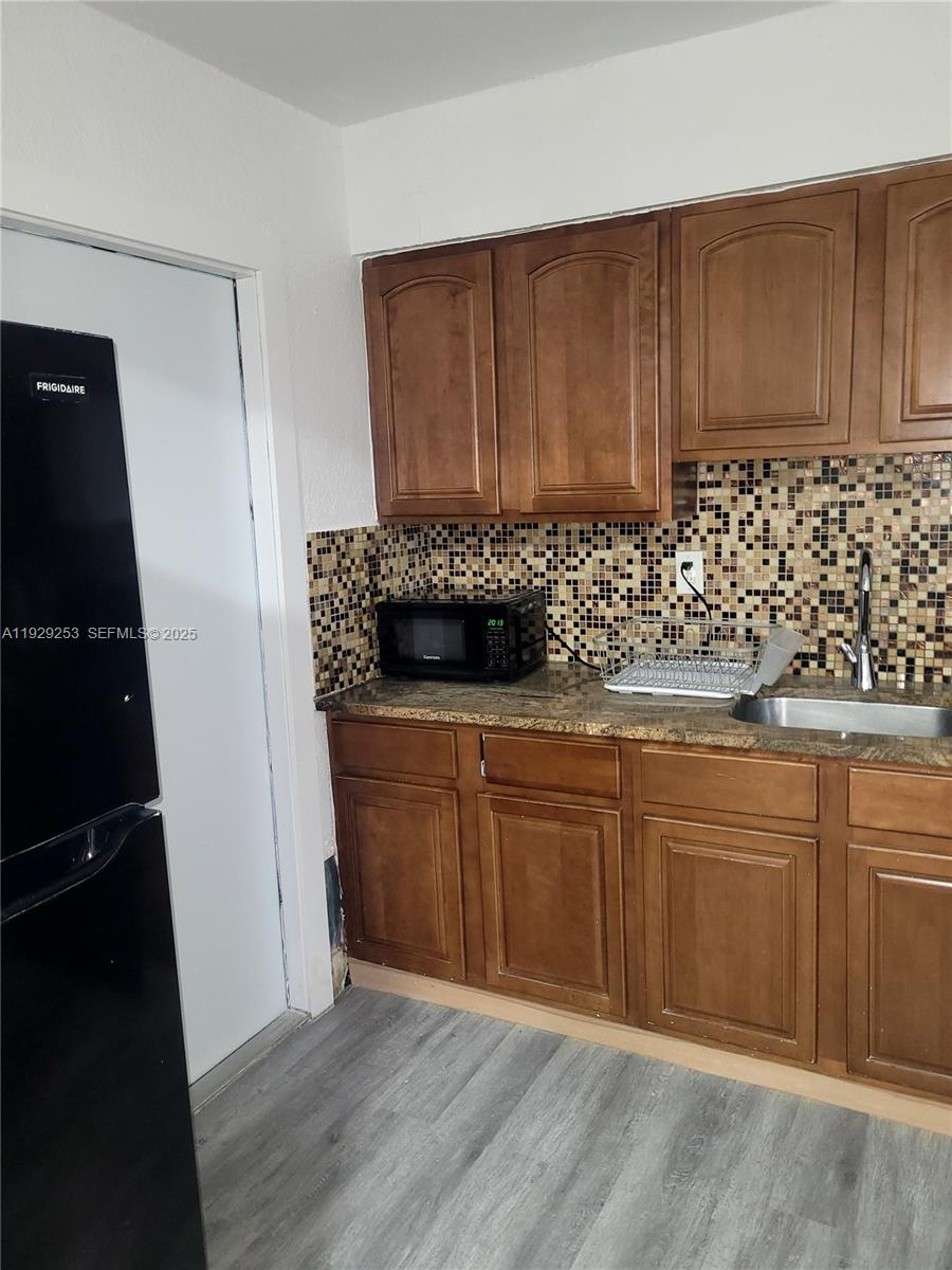 EARLINGTON HEIGHTS - Residential Income