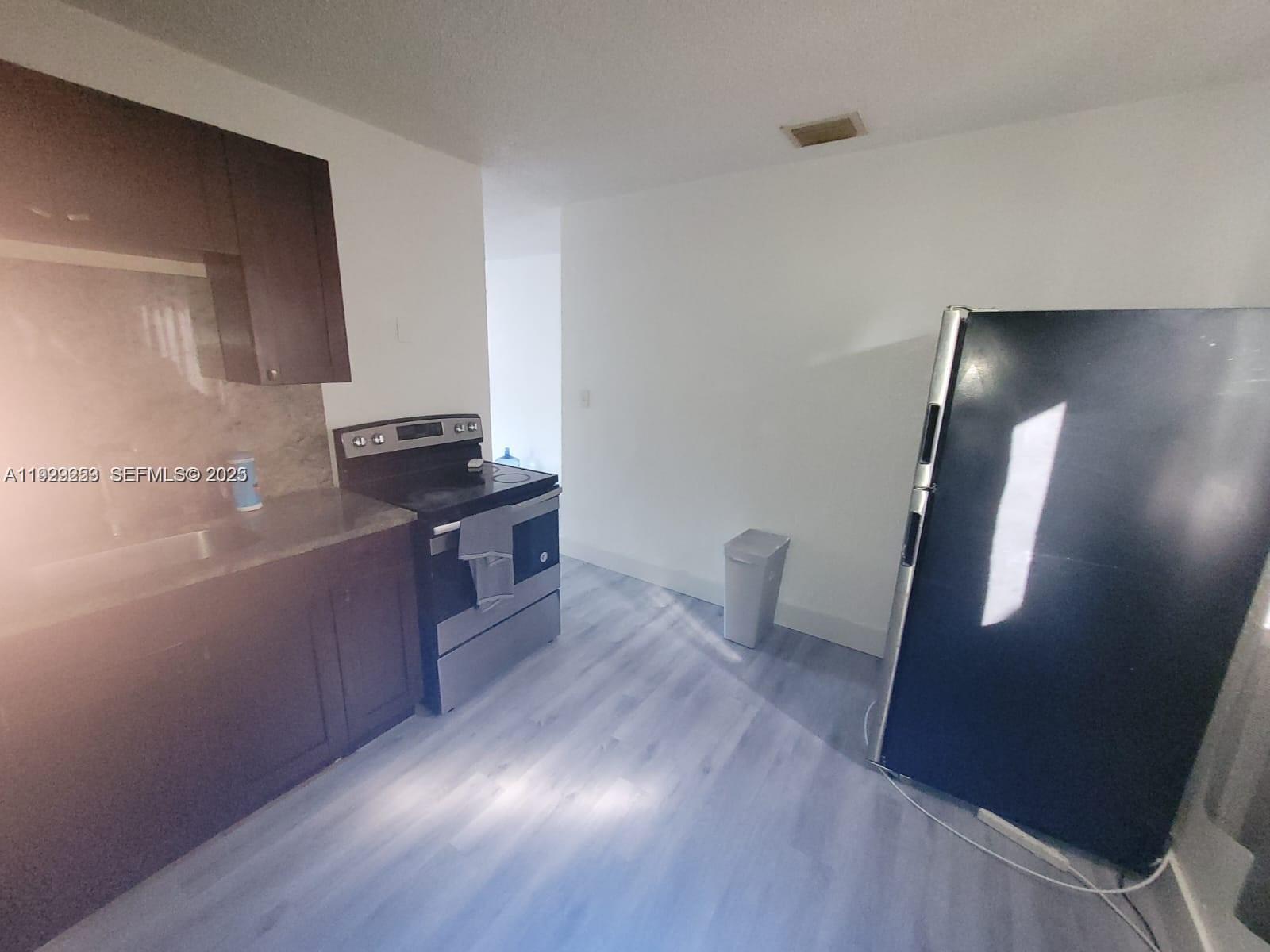 EARLINGTON HEIGHTS - Residential Income