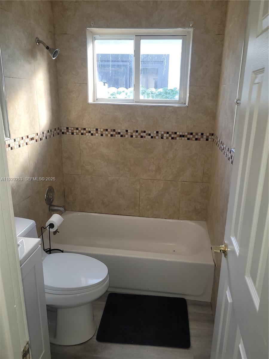 EARLINGTON HEIGHTS - Residential Income