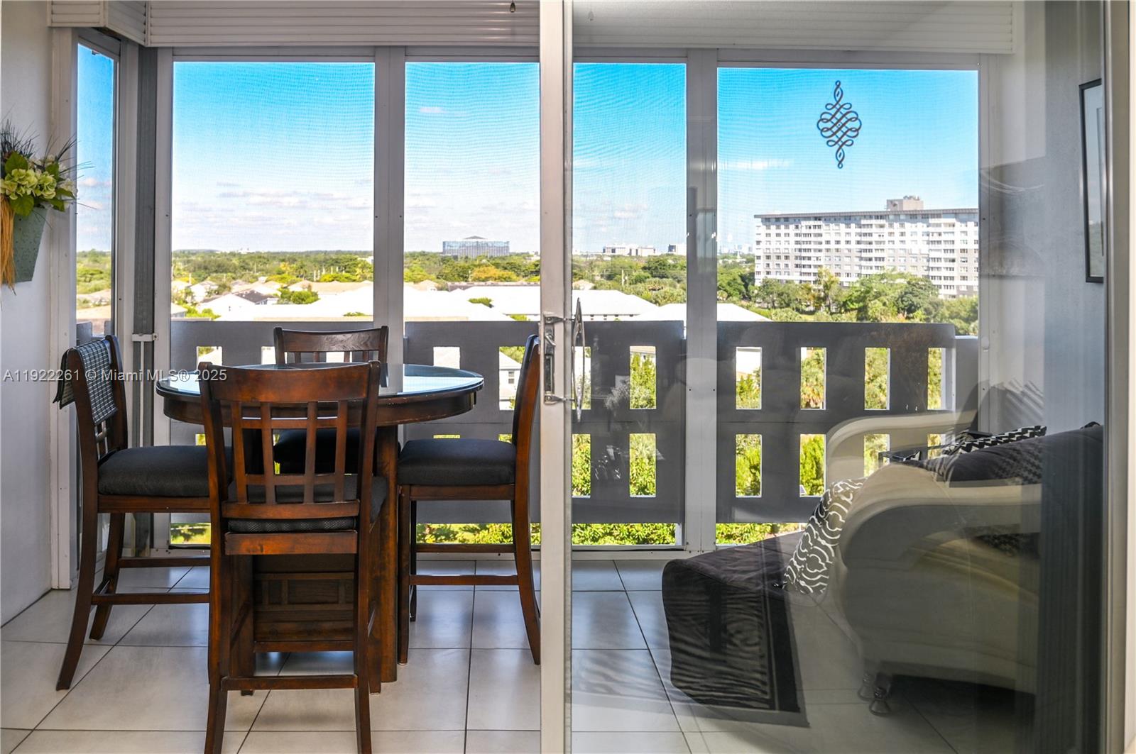 HILLCREST EAST NO 23 COND - Residential