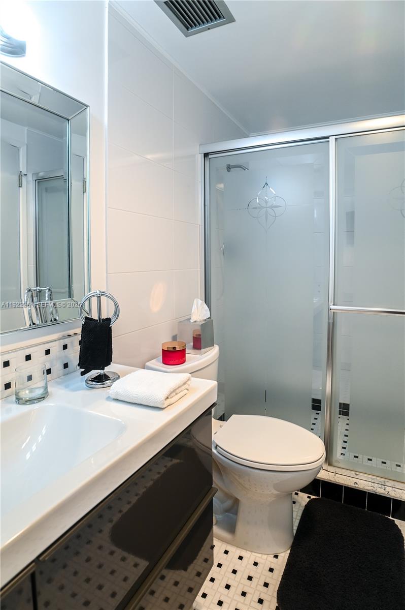 HILLCREST EAST NO 23 COND - Residential