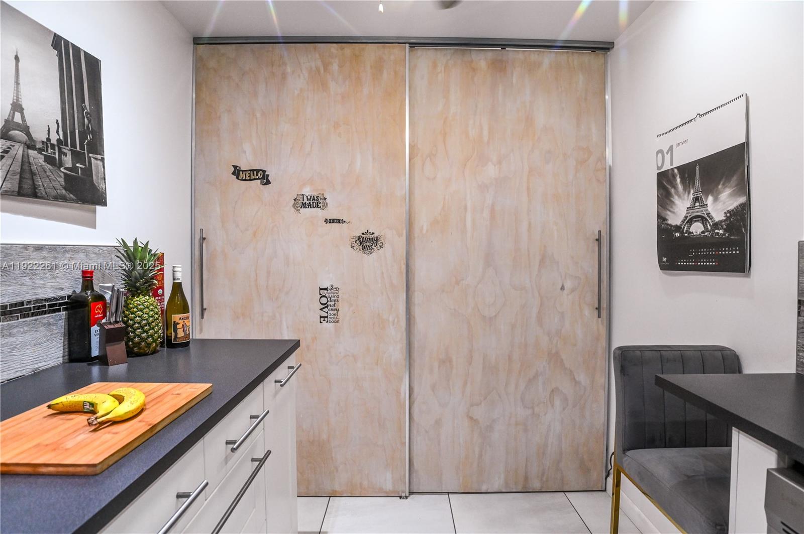 HILLCREST EAST NO 23 COND - Residential