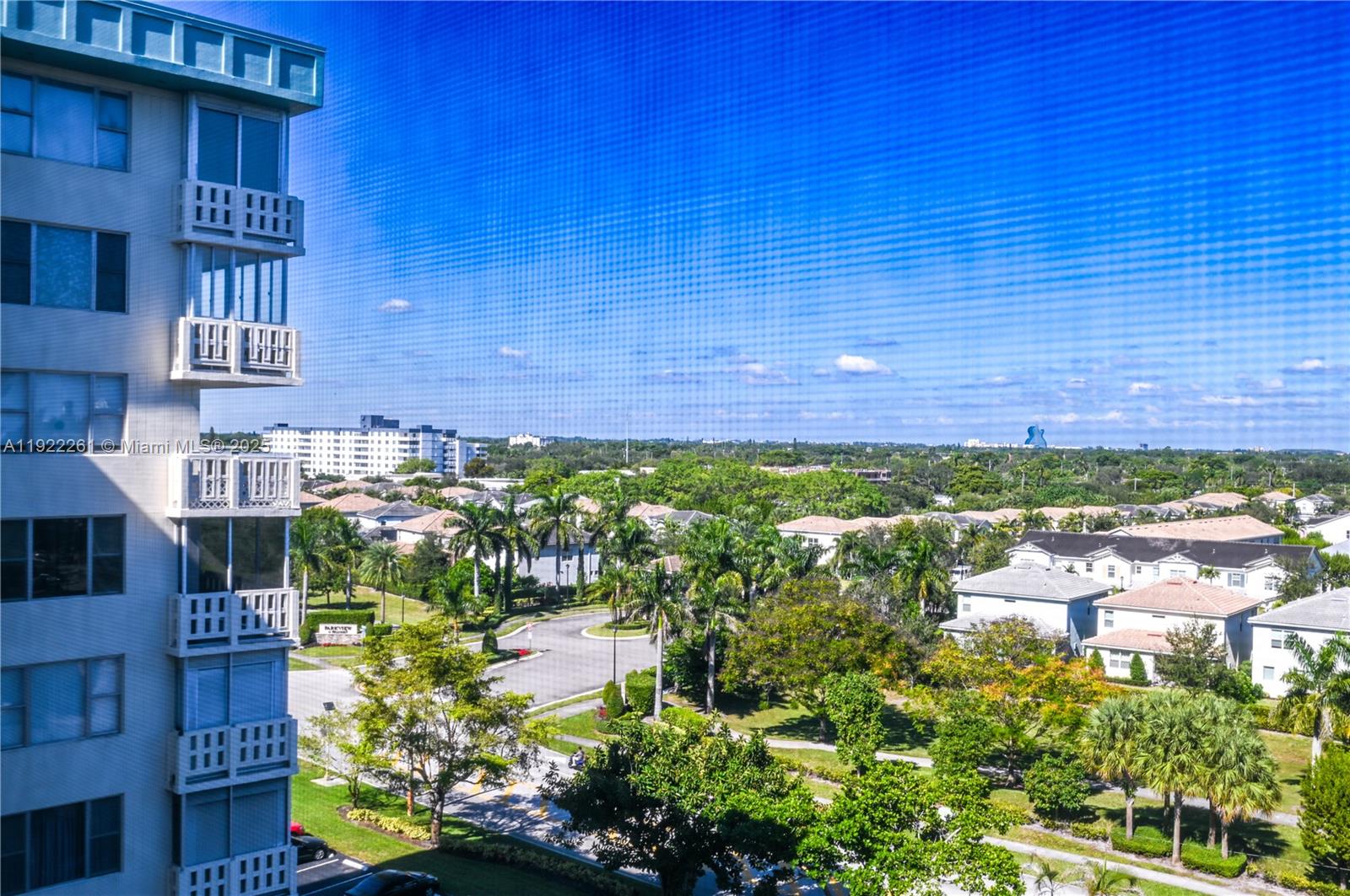 HILLCREST EAST NO 23 COND - Residential