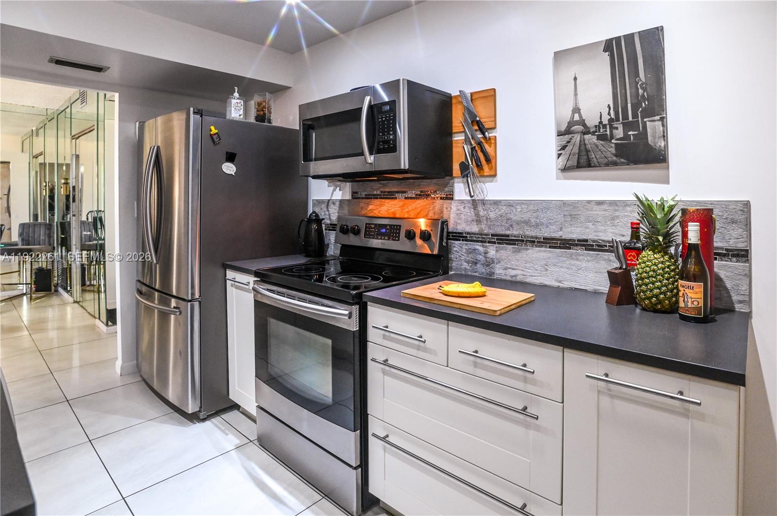 HILLCREST EAST NO 23 COND - Residential