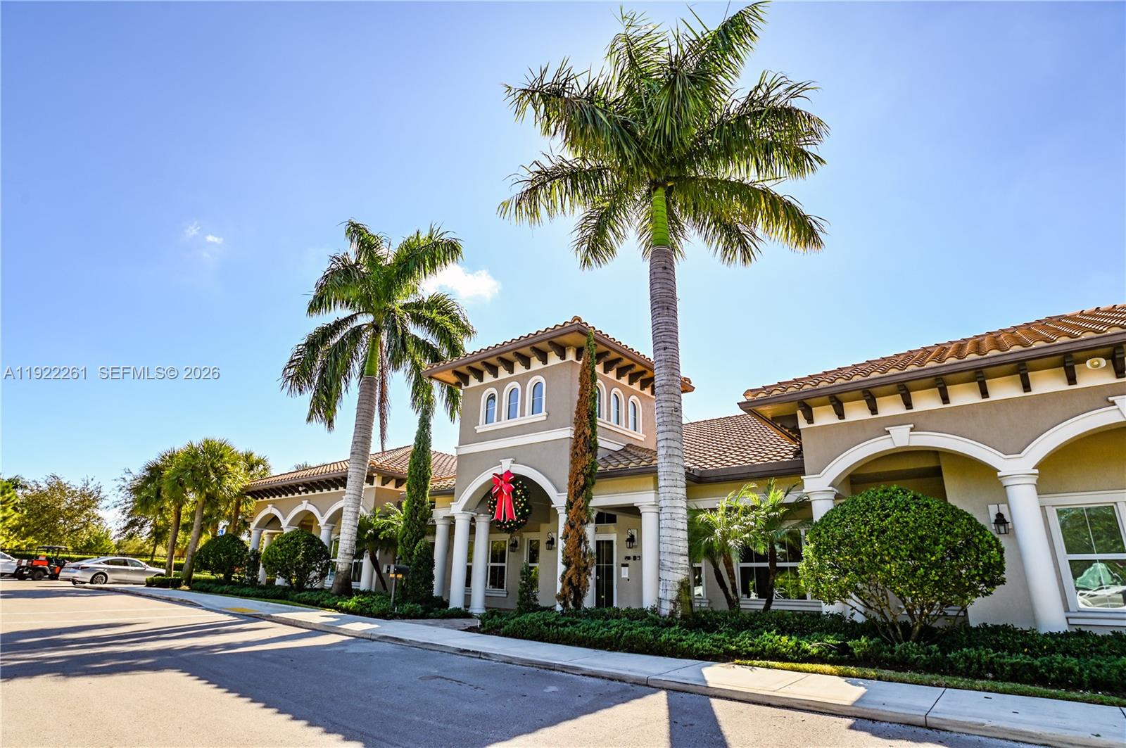 HILLCREST EAST NO 23 COND - Residential