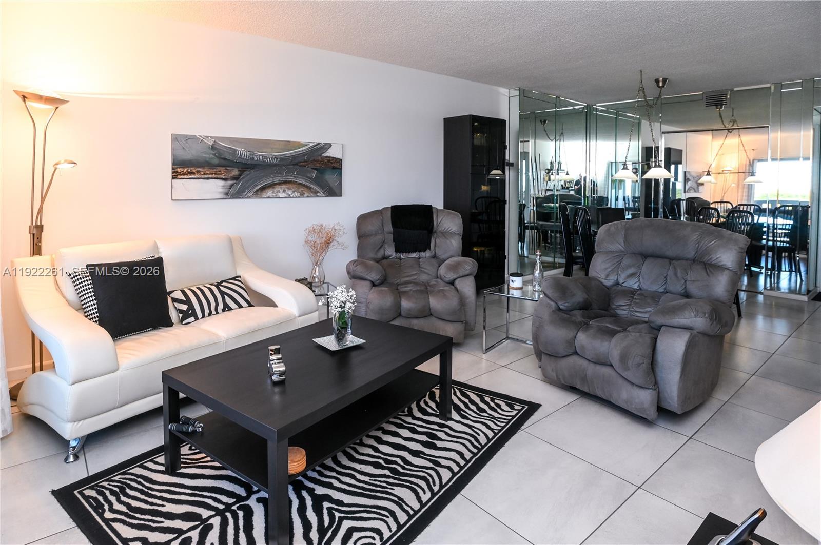 HILLCREST EAST NO 23 COND - Residential