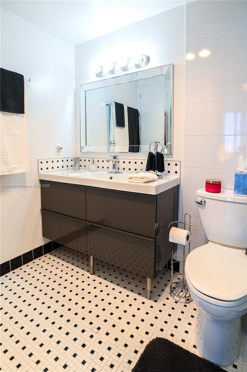 HILLCREST EAST NO 23 COND - Residential