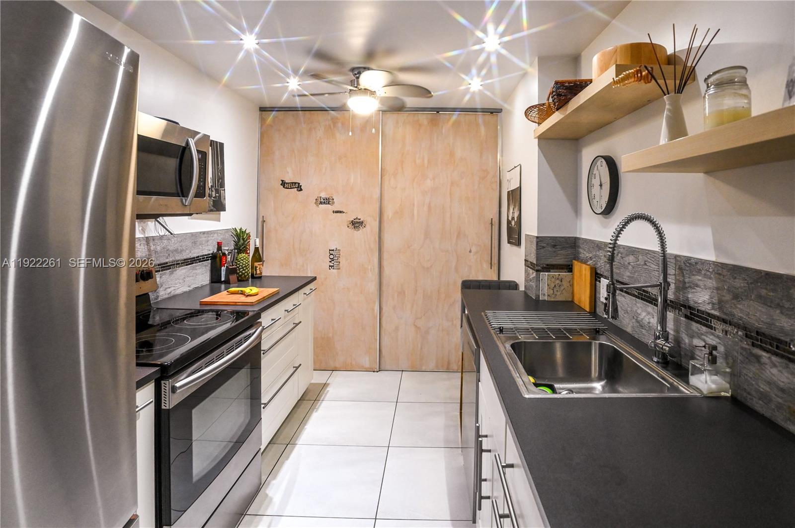 HILLCREST EAST NO 23 COND - Residential