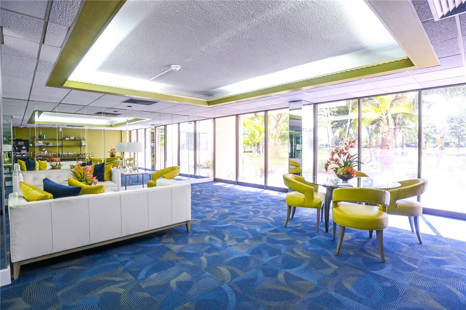 HILLCREST EAST NO 23 COND - Residential