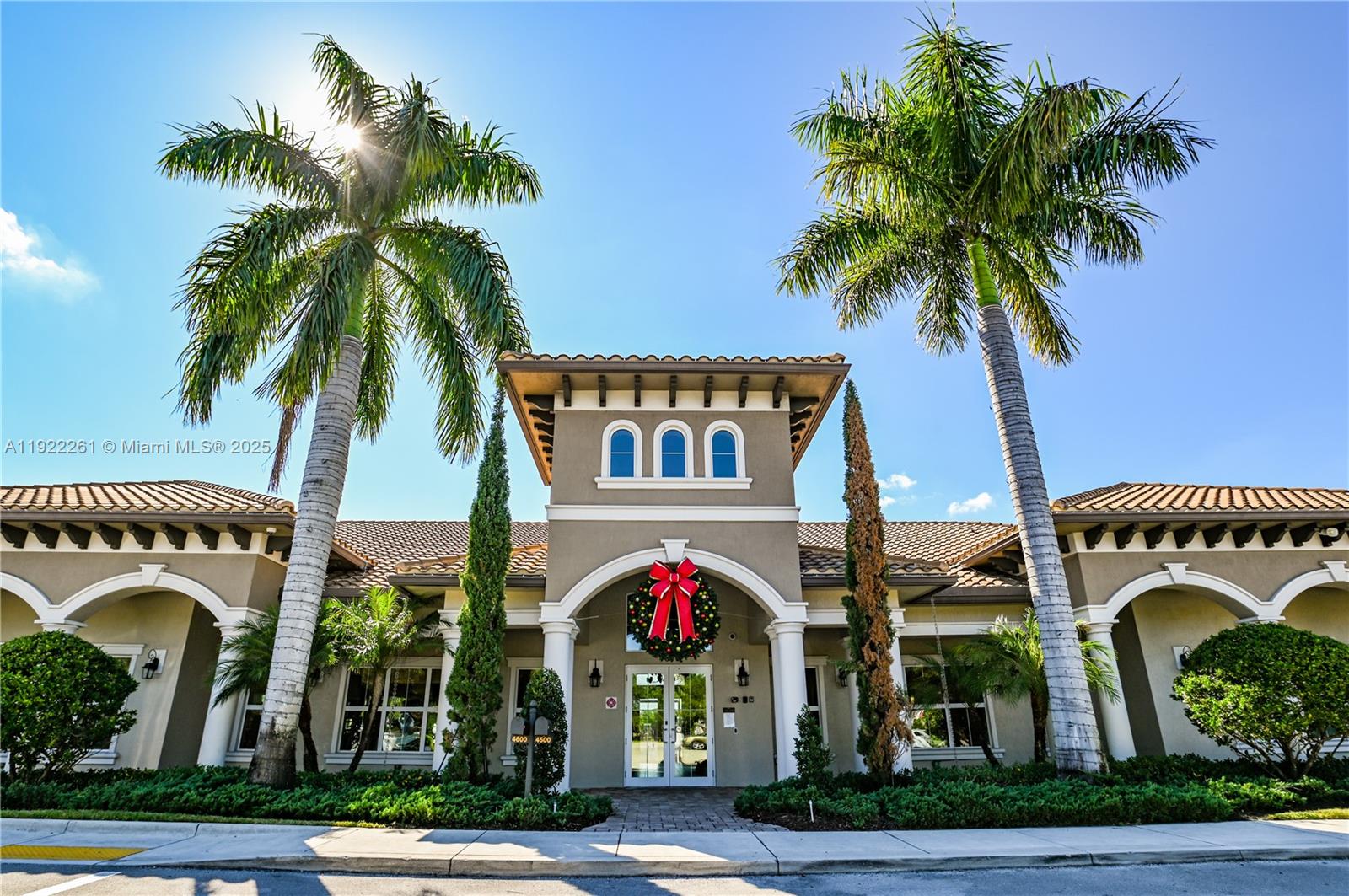 HILLCREST EAST NO 23 COND - Residential