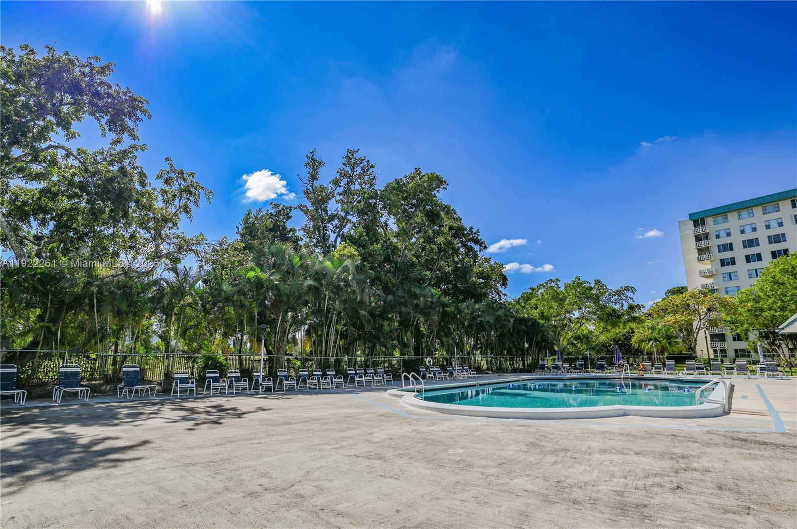 HILLCREST EAST NO 23 COND - Residential