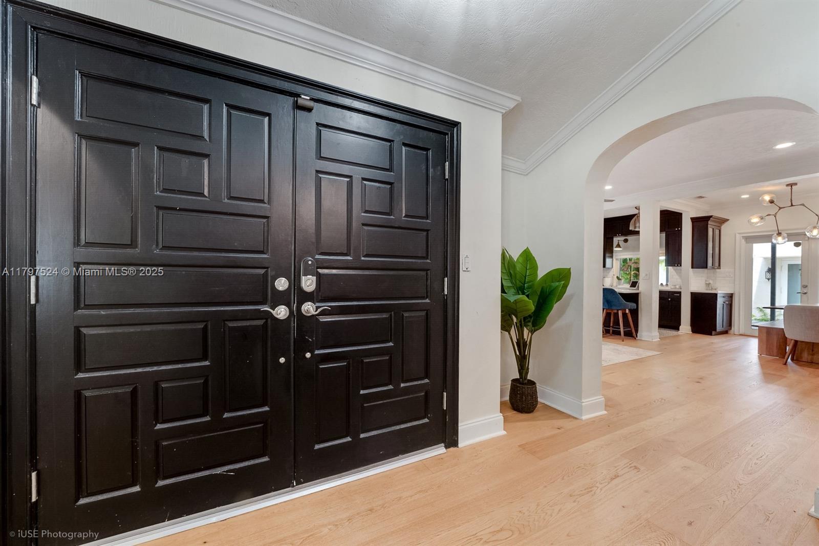 1433 Santa Cruz Ave