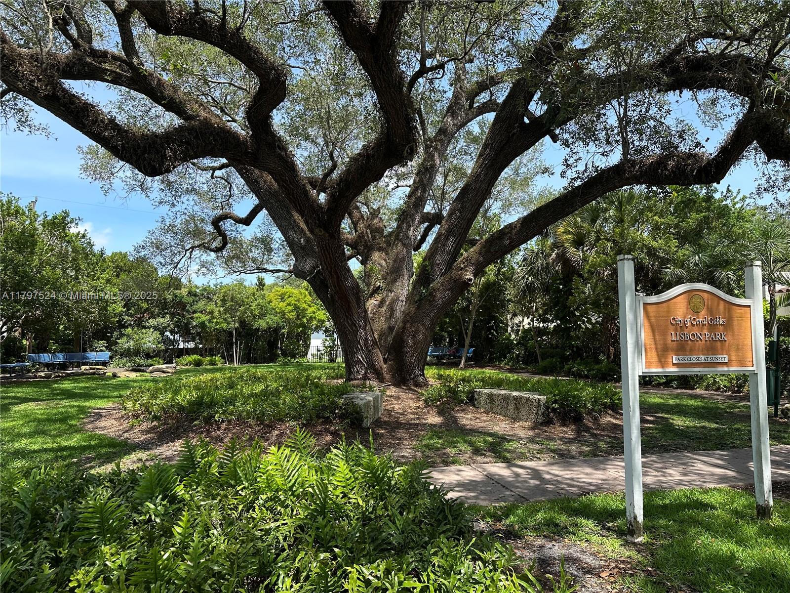 CORAL GABLES GRANADA SEC - Residential