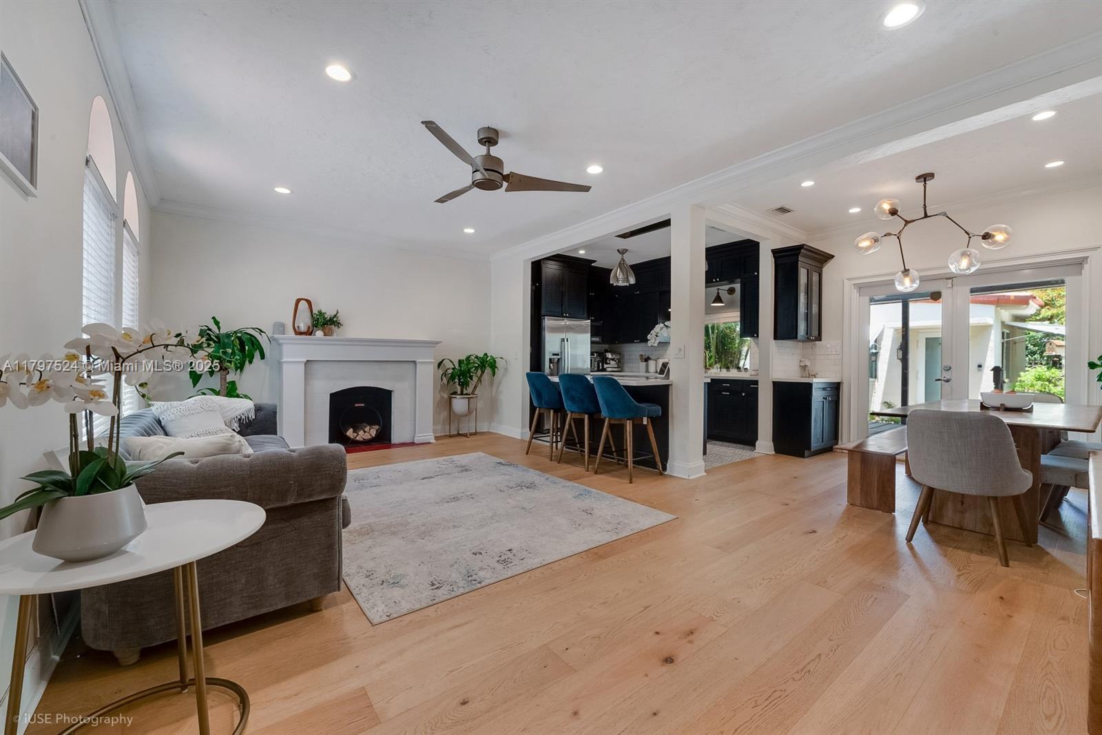 1433 Santa Cruz Ave