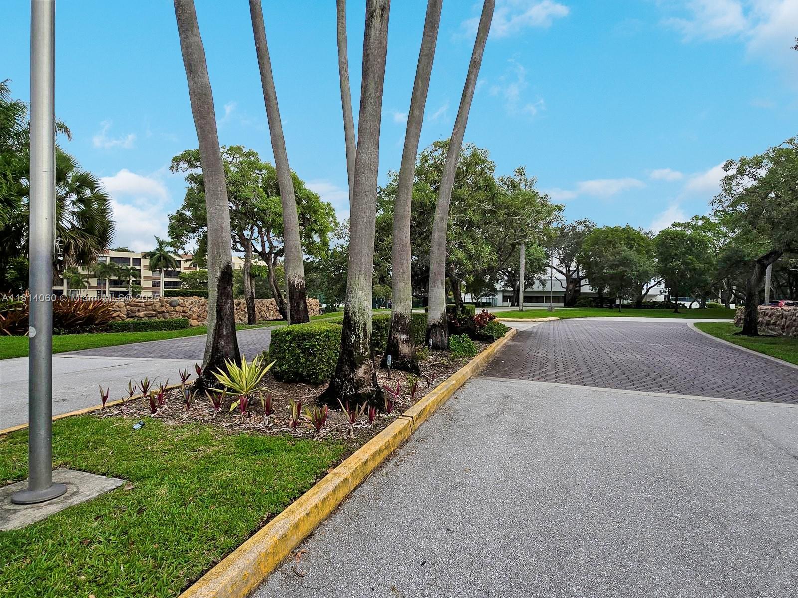 7380 NW 1st St 202
