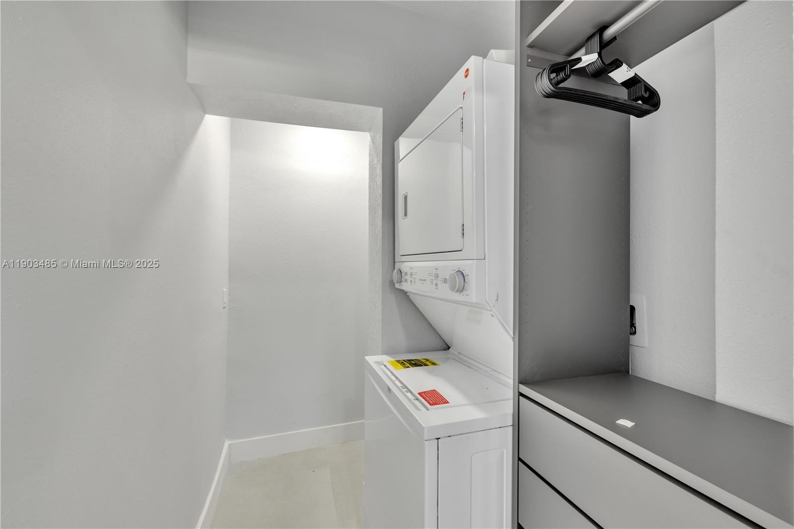 CALVERT MANORS - Residential Lease