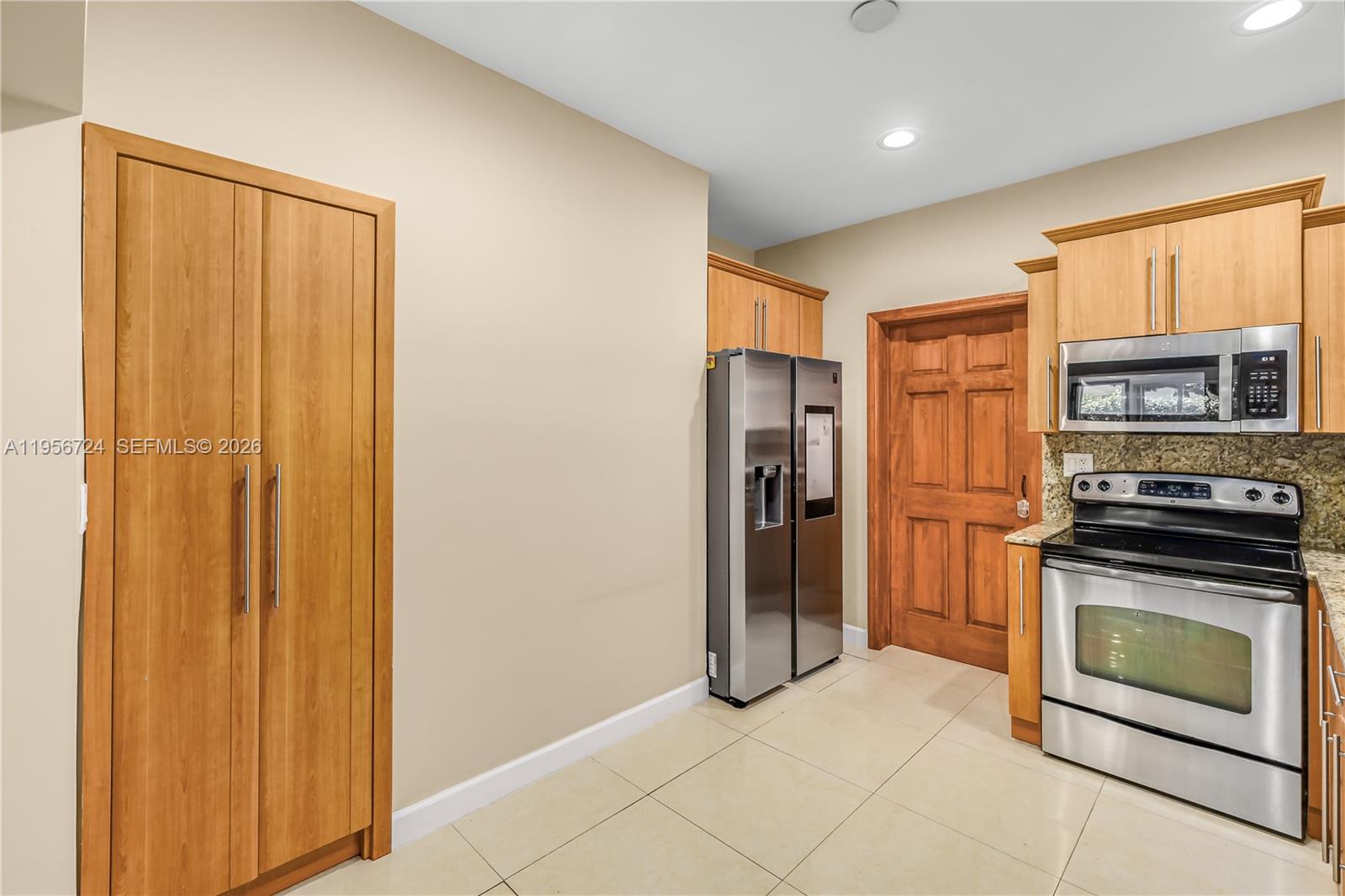 ALTOS DEL MAR NO 6 - Residential