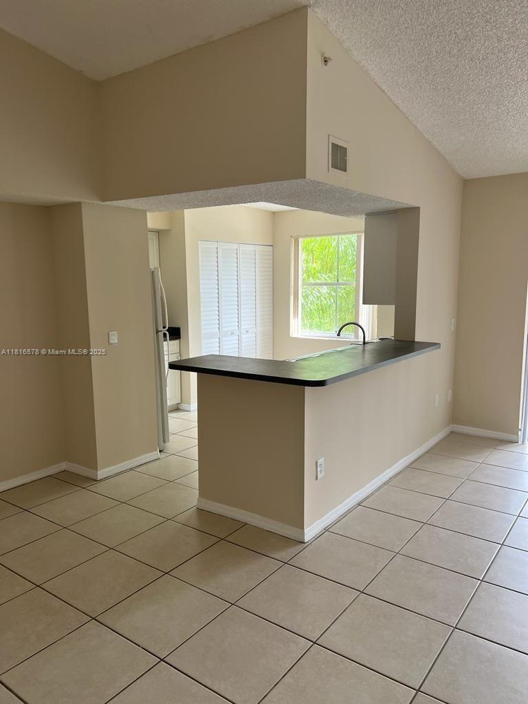 165 Nw 96th Ter 3-301, Pembroke Pines, Miami-Dade County, Florida - 2 Bedrooms  
2 Bathrooms - 