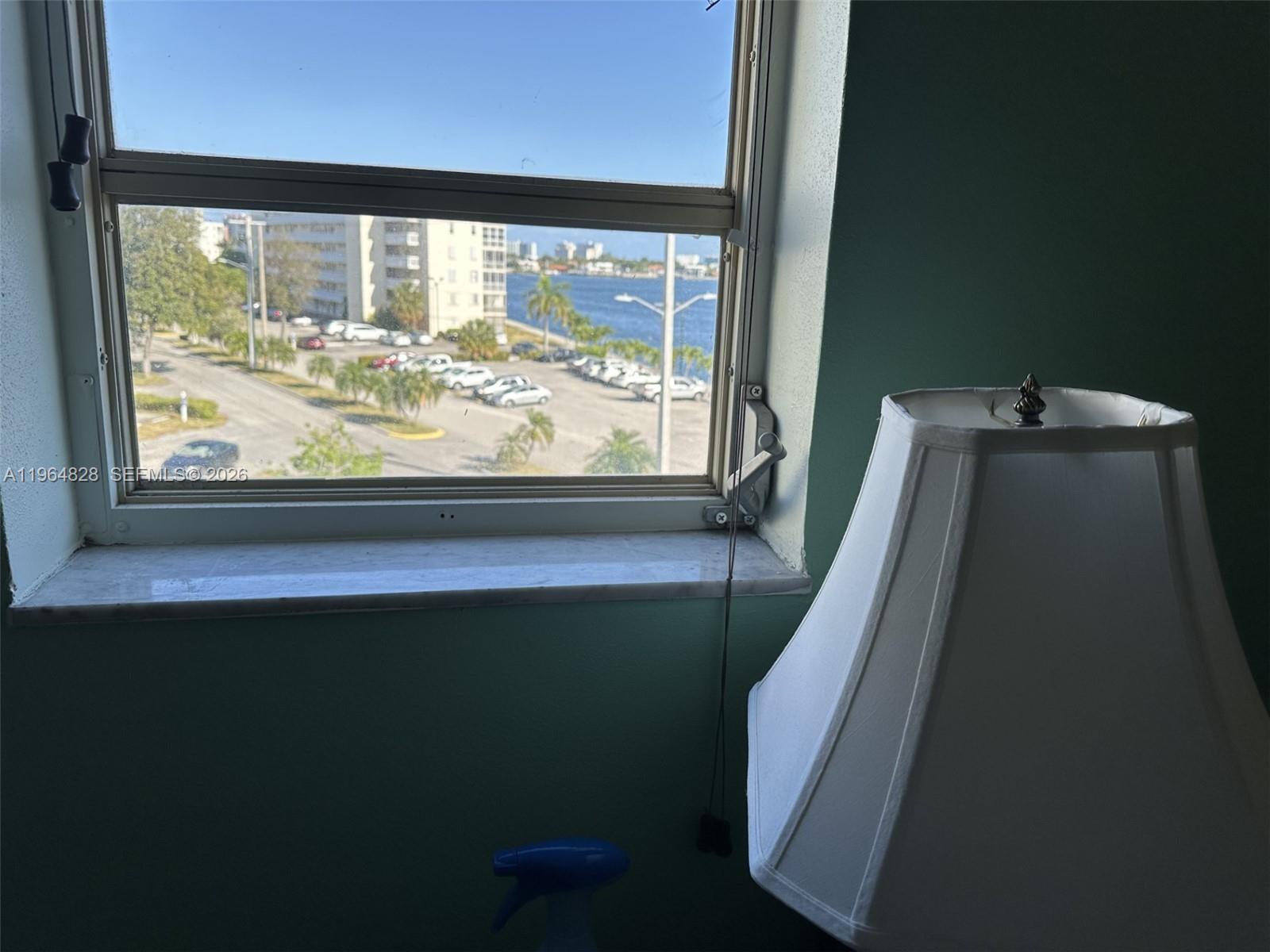 POINT EAST SEC III CONDOM - Residential