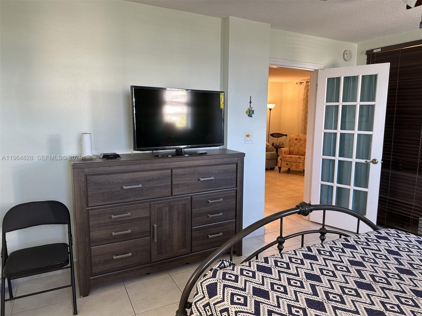 POINT EAST SEC III CONDOM - Residential