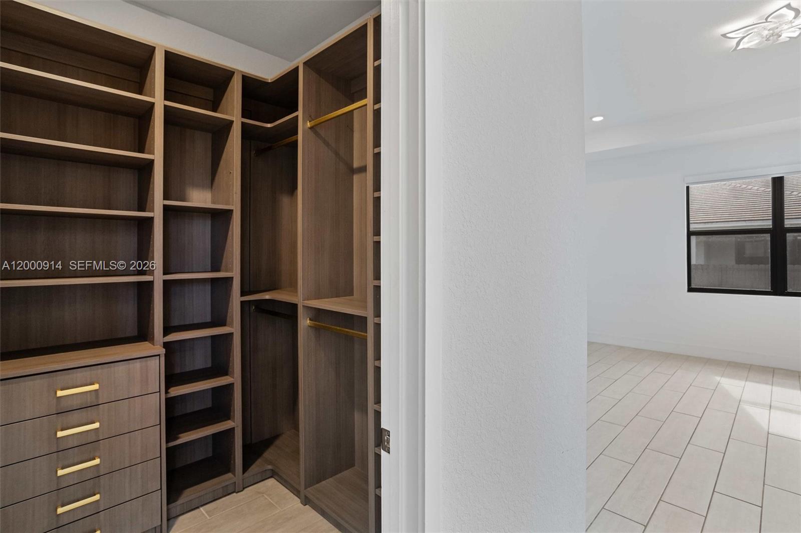 KROME GROVE ESTATES - Residential