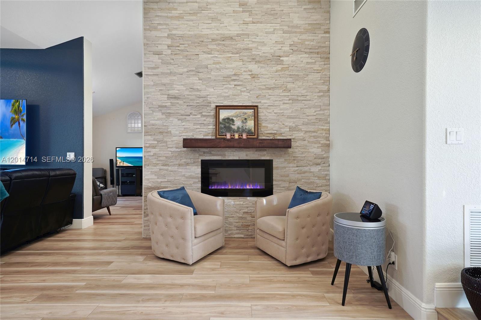 1190 Balboa Ct
