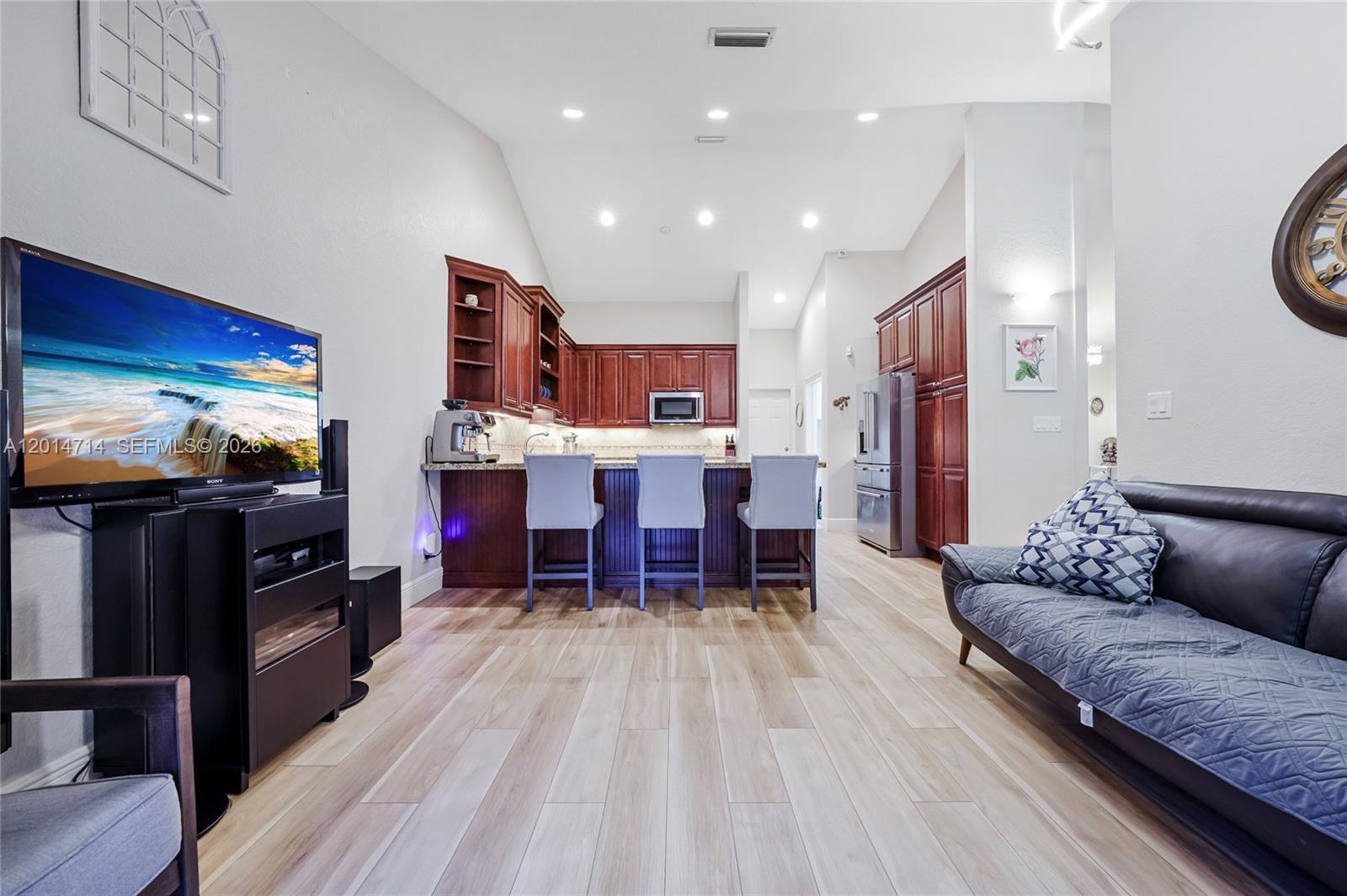 Laguna Springs - Residential
