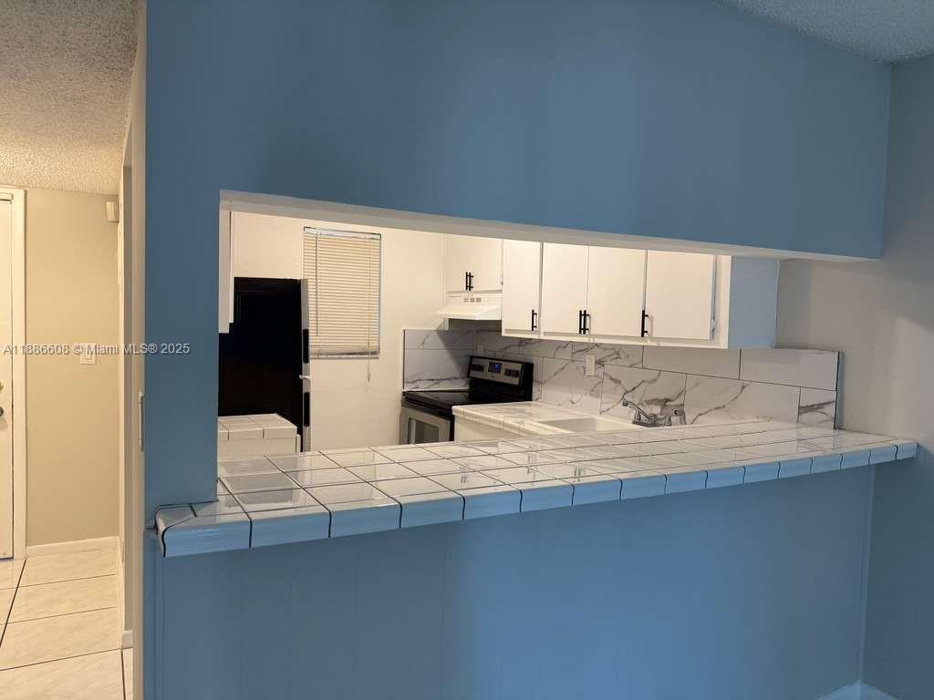 COUNTRYSIDE CONDO - Residential Lease