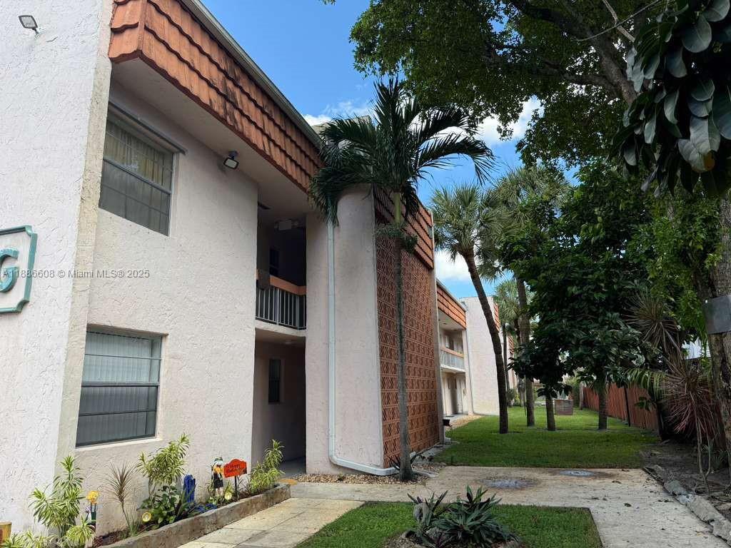 Beautifully updated 2BR/2BA condo with a split floor plan, walk-in closet in the master, and screened balcony. Freshly painted with stainless steel appliances and matte black fixtures. Family-friendly community featuring a pool, basketball court, clubhouse, laundry facilities, assigned parking, and plenty of guest parking. Conveniently located near restaurants, shops, entertainment, public transit, highways, and the airport. Minutes from Hard Rock Casino, beaches, Nova University, downtown Davie, and more!