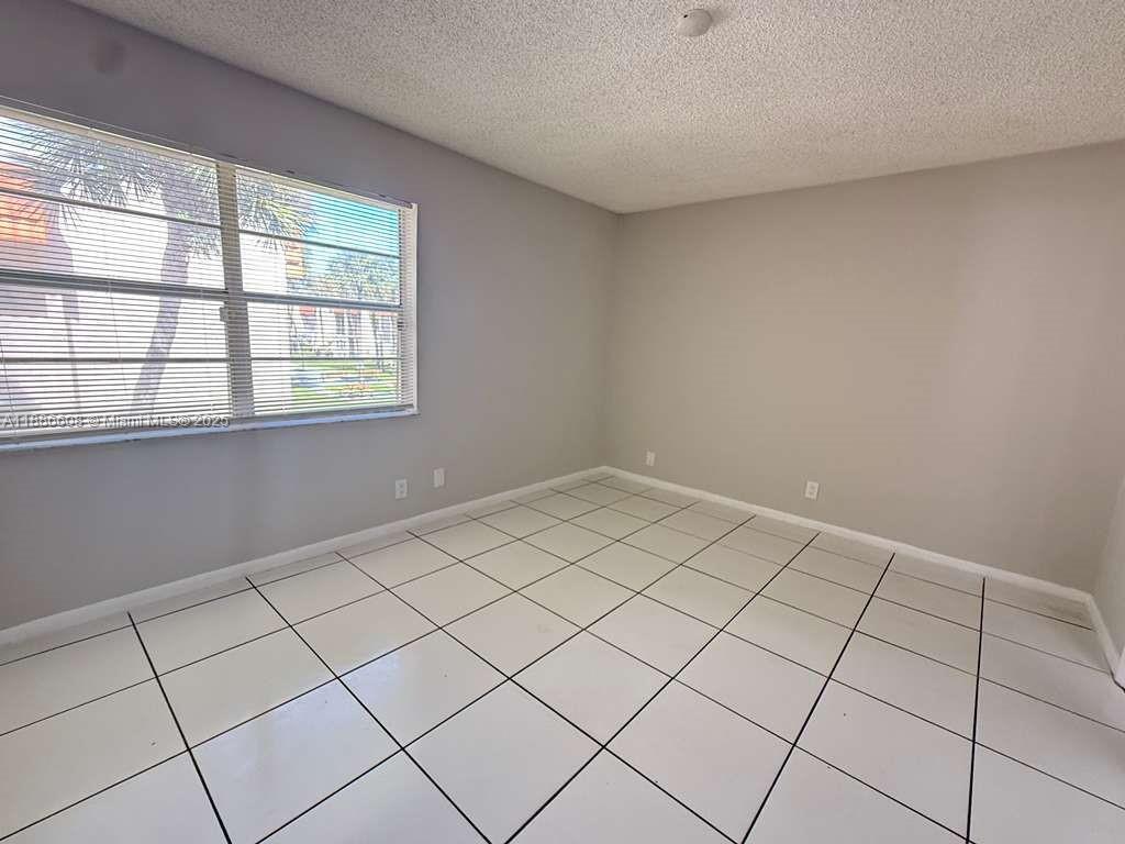COUNTRYSIDE CONDO - Residential Lease