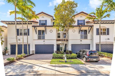 4718 S Prive Cir Delray Beach FL 33445