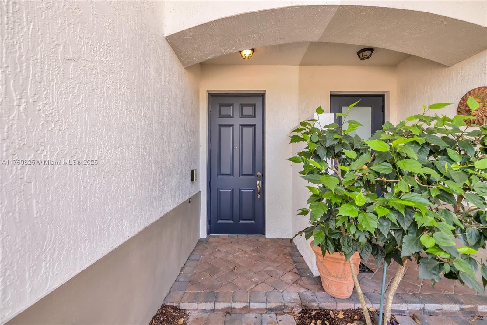 COLONY PALMS - Residential