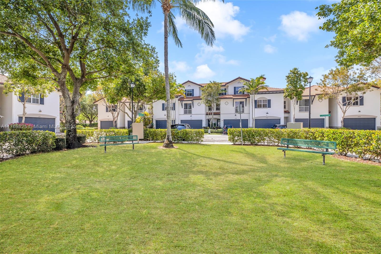 COLONY PALMS - Residential