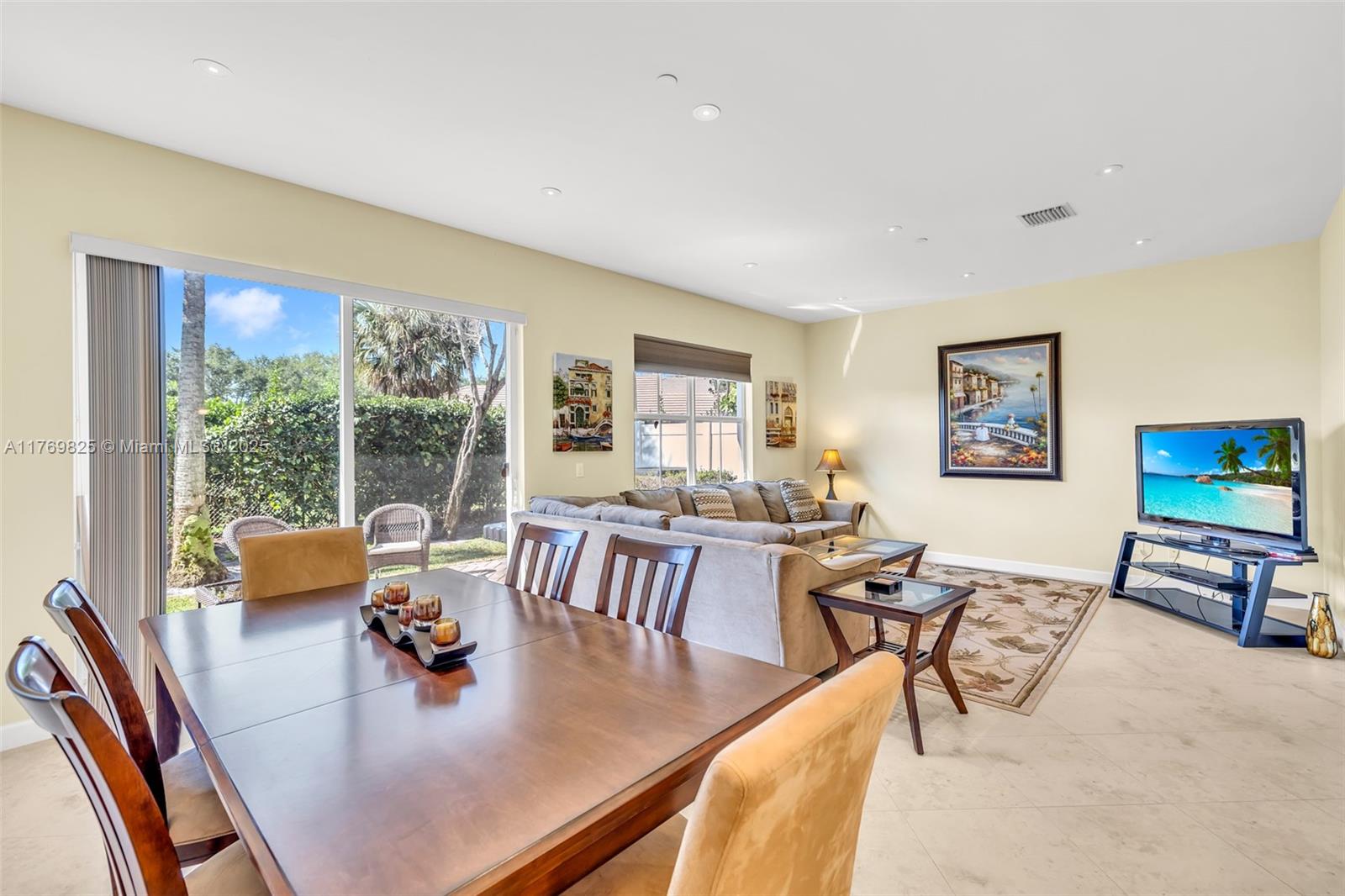 COLONY PALMS - Residential