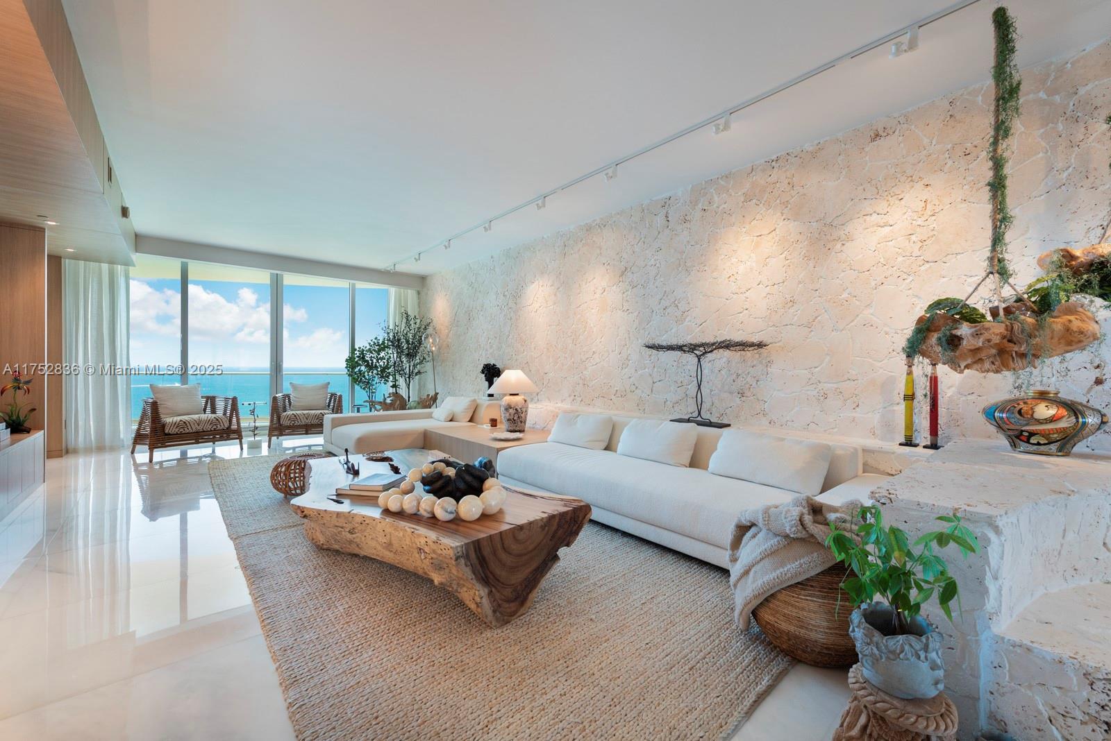 16901 Collins Ave 2703