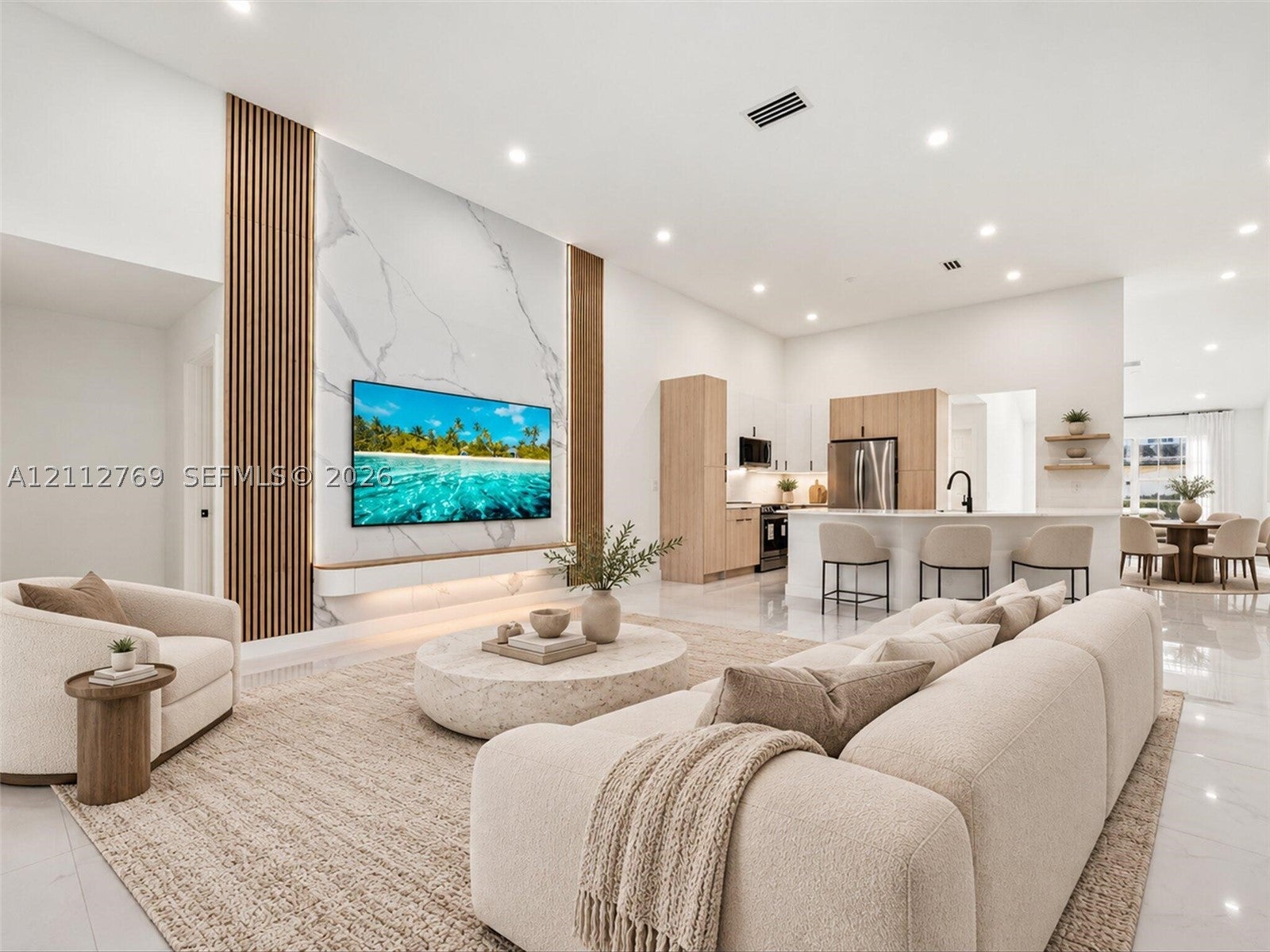 816 Crestview Cir