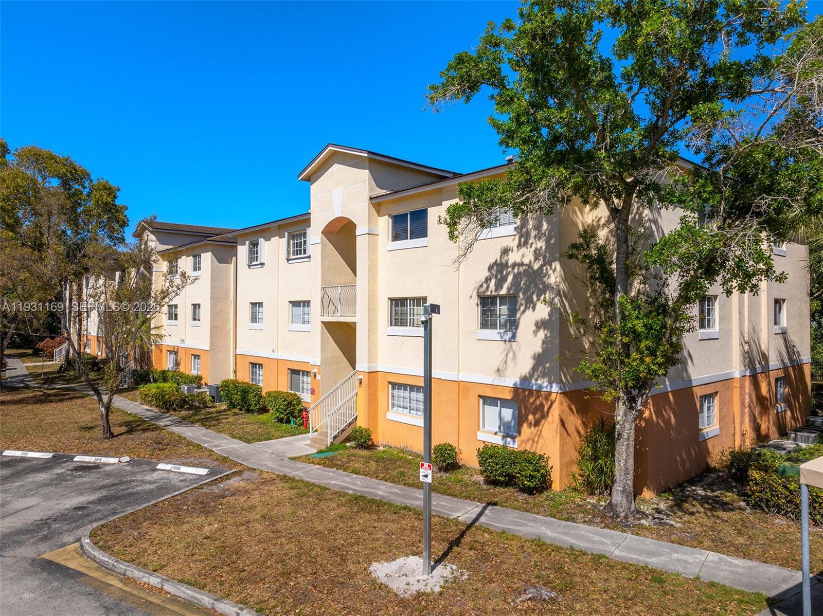 LAKEWOOD AT EMERALD HILLS - Residential