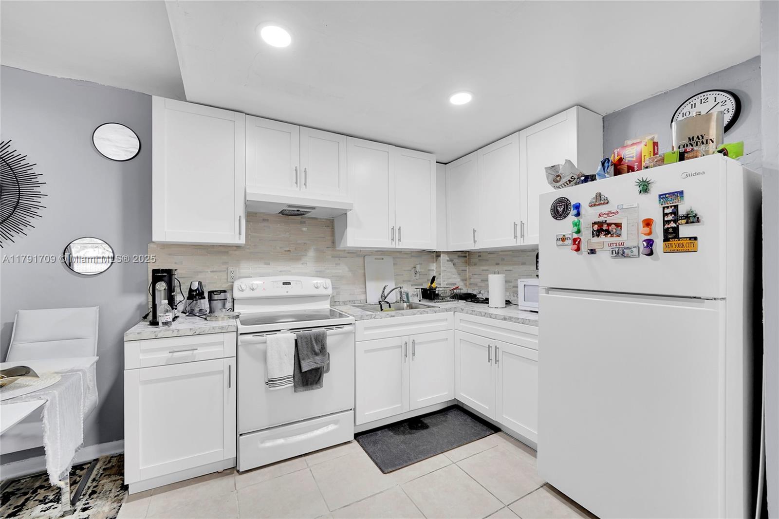 Property for Sale at 1851 Ne 168th St A8, North Miami Beach, Miami-Dade County, Florida - Bedrooms: 1 
Bathrooms: 1  - $200,000